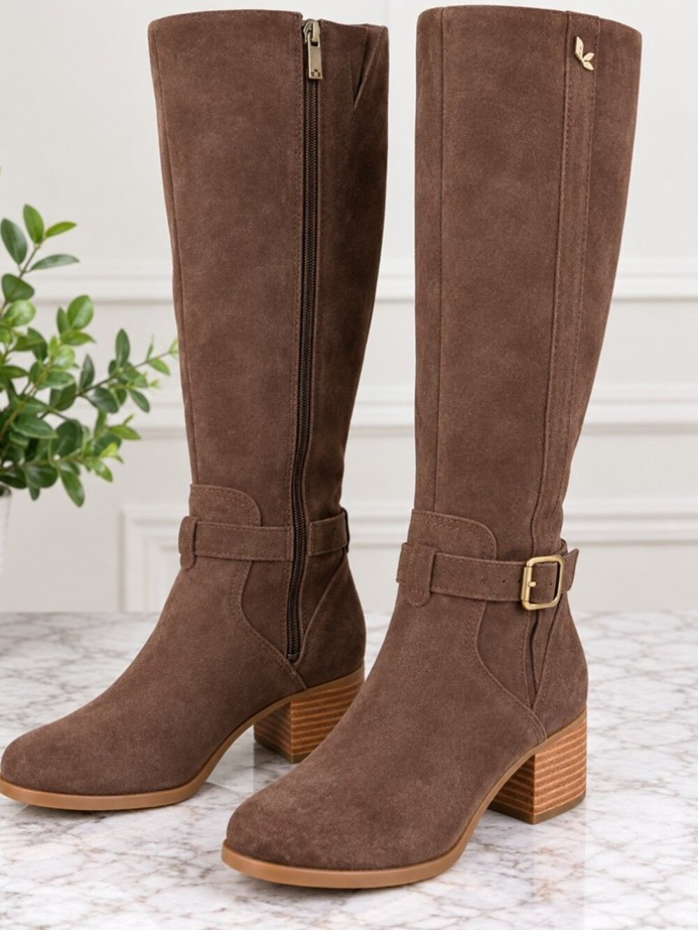 Koolaburra by UGG Brown Suede Knee High Riding Boots Buckle Size 5 NWOB